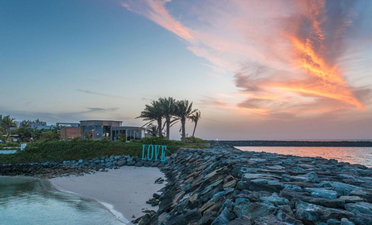努莱岛度假村 阿布扎比 外观 照片 Sunset at Al Bandar, Al Reef, Abu Dhabi